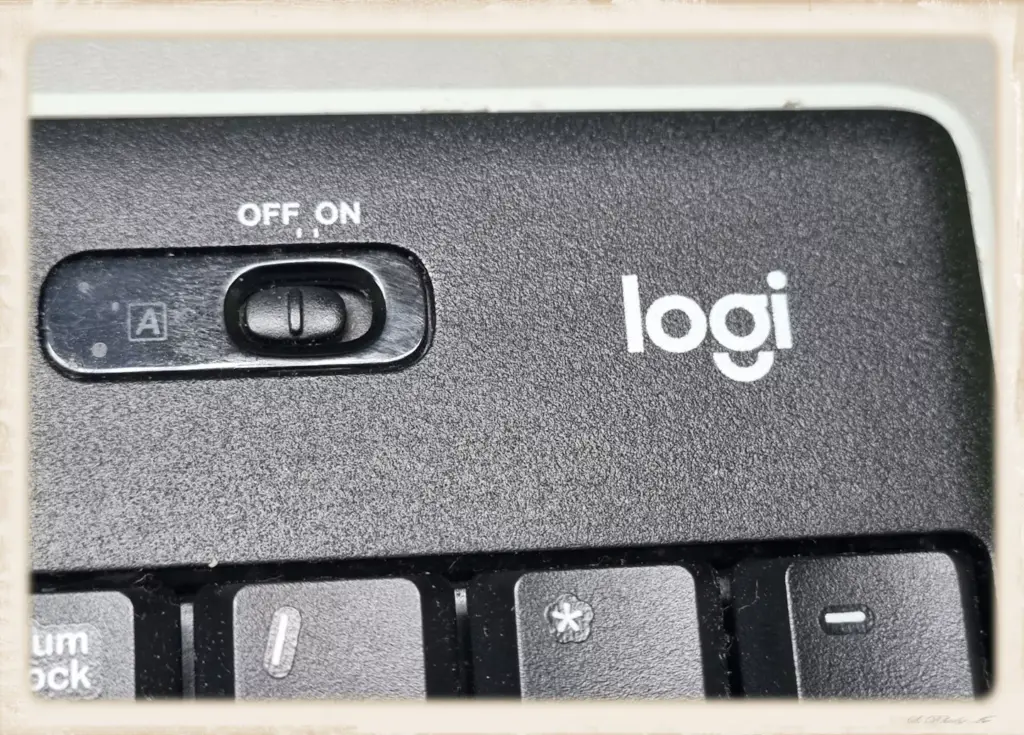 K270 로지텍 키보드 윤활 작업_13전원켜고 테스트